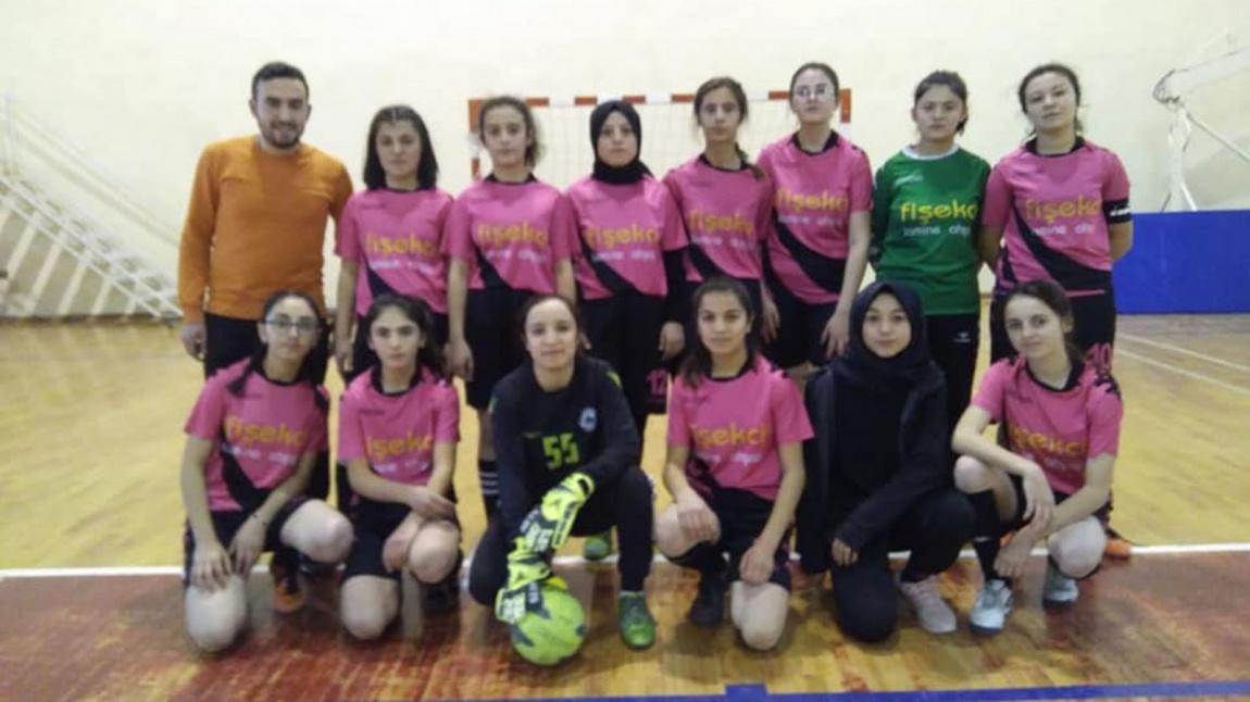 Genç Kız Futsal Takımımız İlçe Birincisi